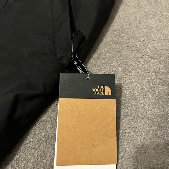 NWT Women’s North Face Ski pants size small - Picture 5 of 15